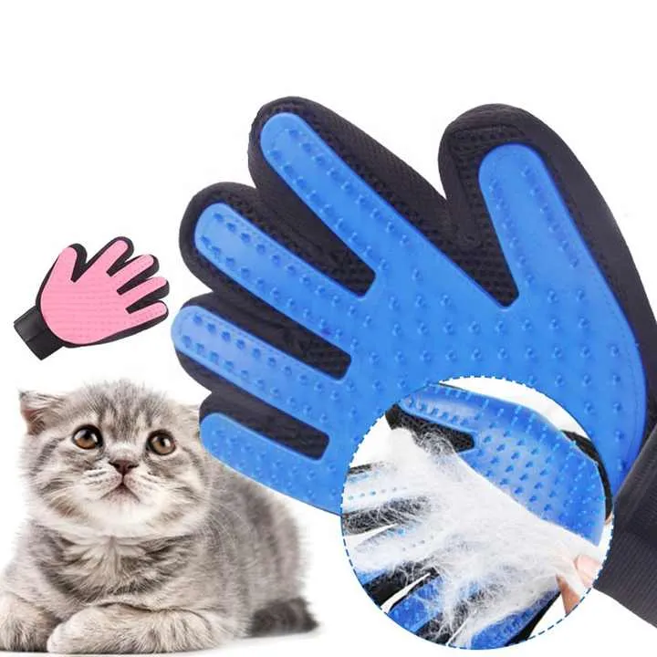 قفازات لتنظيف القطط لرحلاتها الأليفة فرش . Cat grooming gloves for pet trips