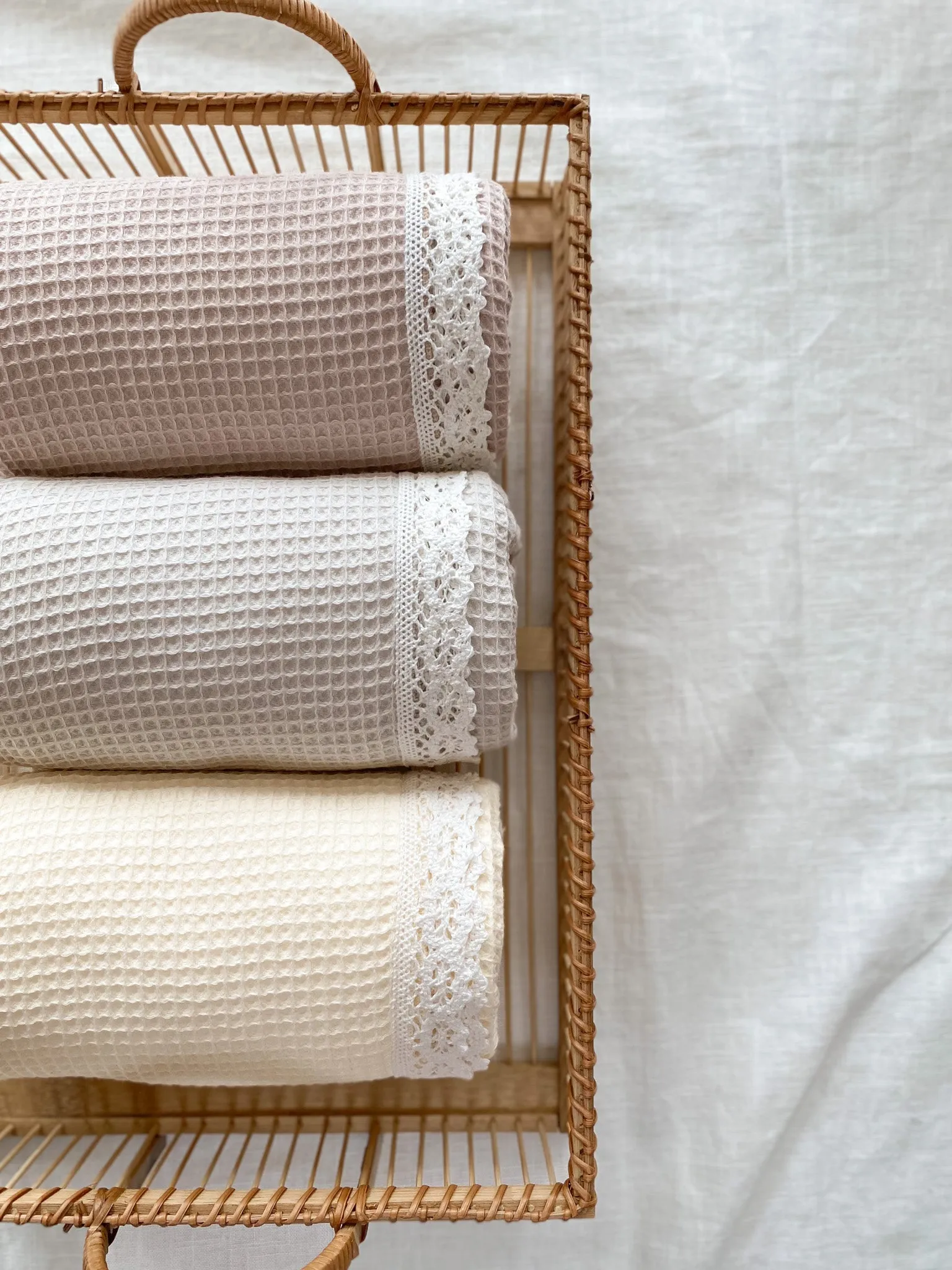 Baby swaddle / soft waffle