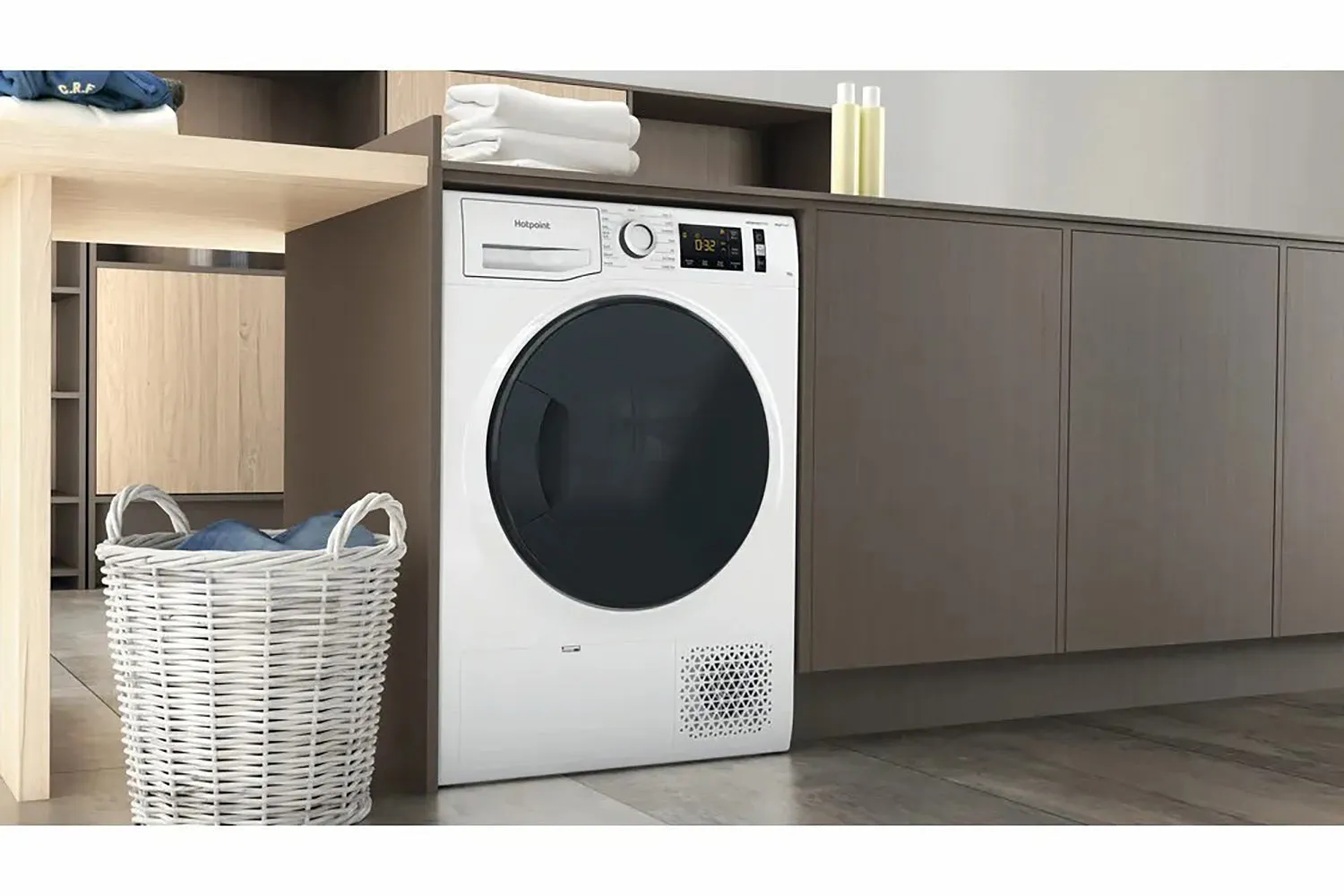 Hotpoint ActiveCare 9kg Heat Pump Tumble Dryer | NTM119X3EUK